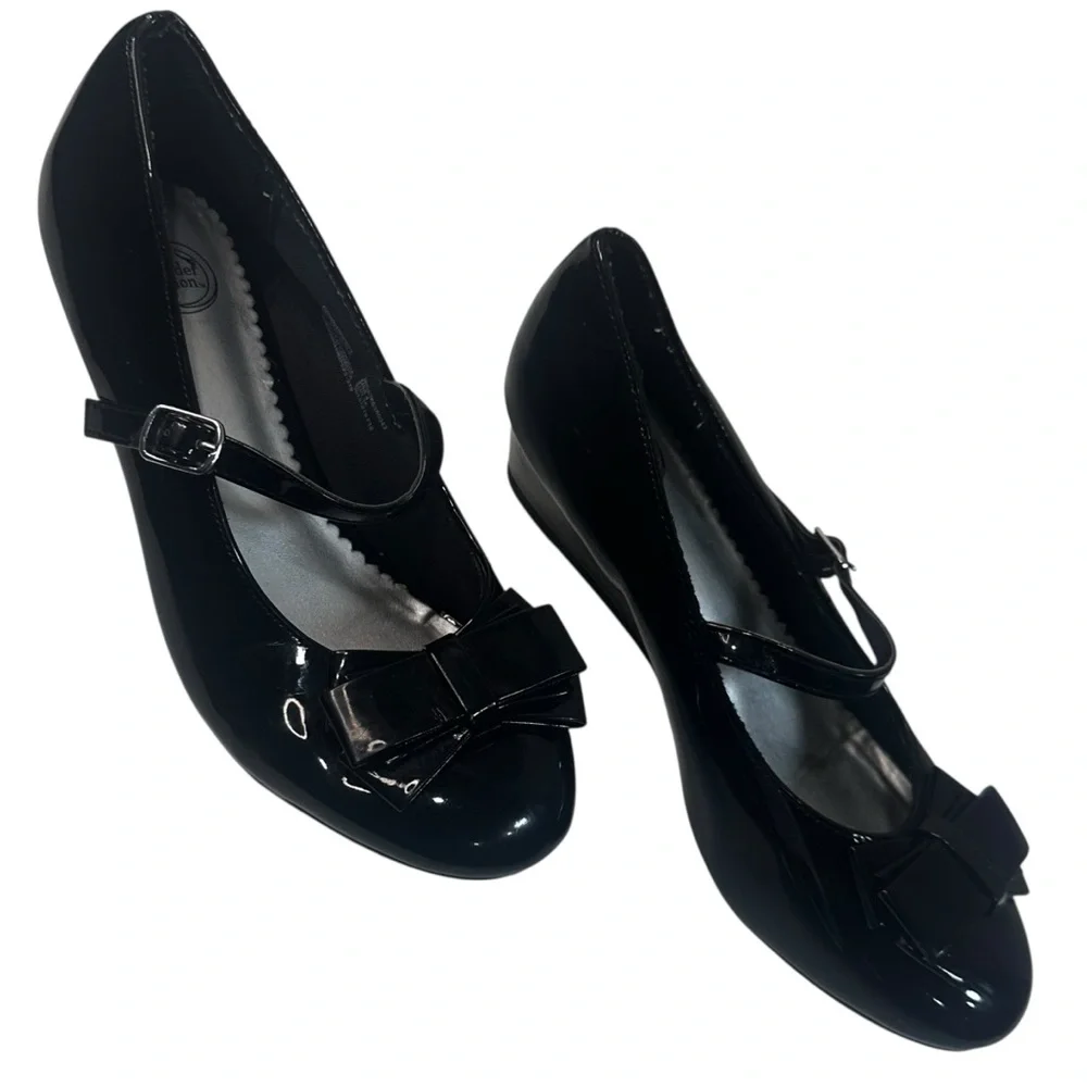 Carefully Chosen ❤️ Classic Wonder Nation Dress Shoe